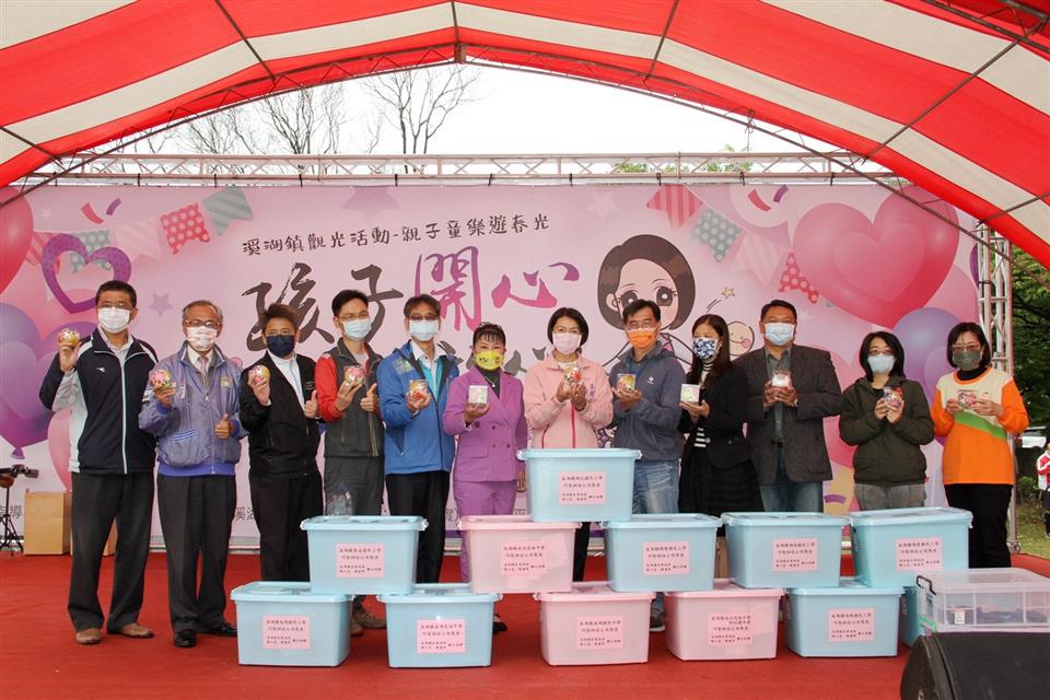 04月份鎮政活動剪影1110403親子同樂遊春光 